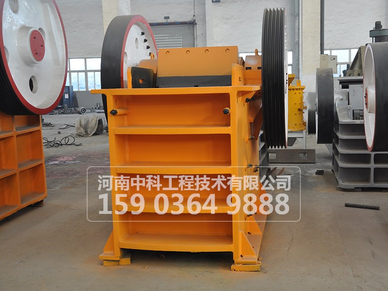 顎式破碎機心軸、偏心軸、軸瓦磨損到什么程度更換？