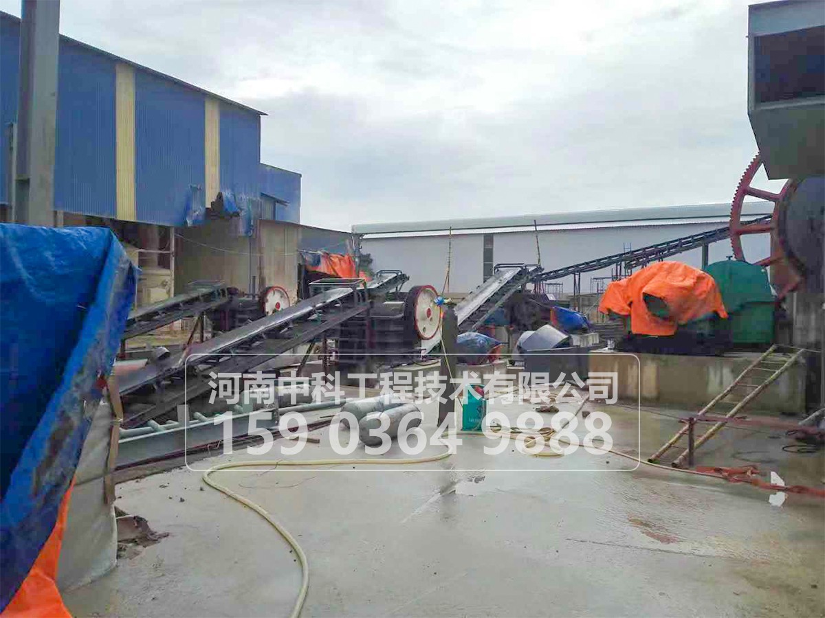 顎式破碎機(jī)的表示及大型、中型、小型定義