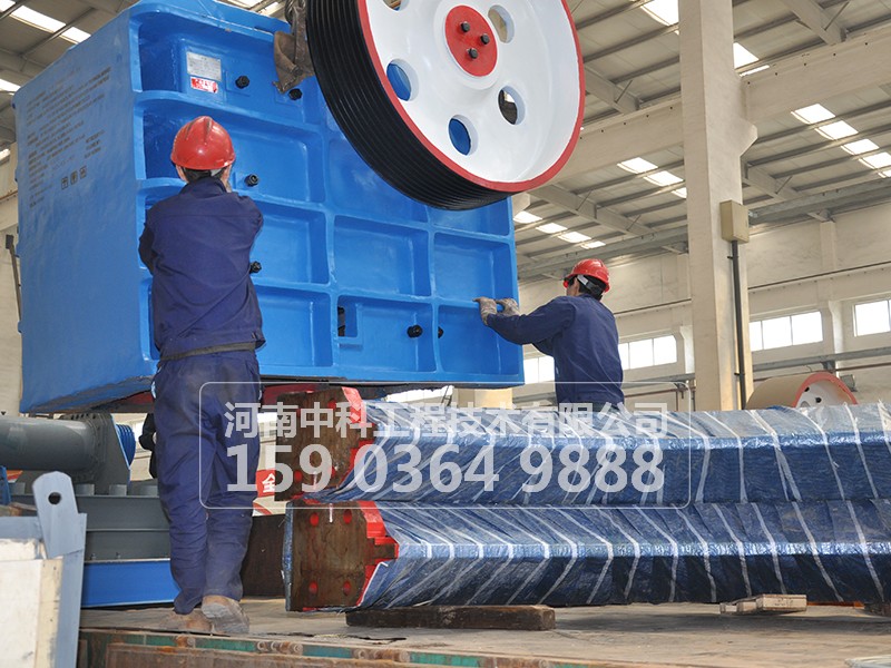 顎式破碎機(jī)的表示及大型、中型、小型定義